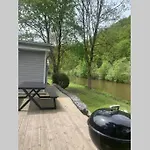 Le Bonheur A Rive Шале Comblain-au-Pont