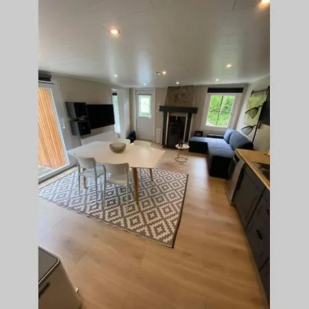 Chalet Le Bonheur A Rive Comblain-au-Pont